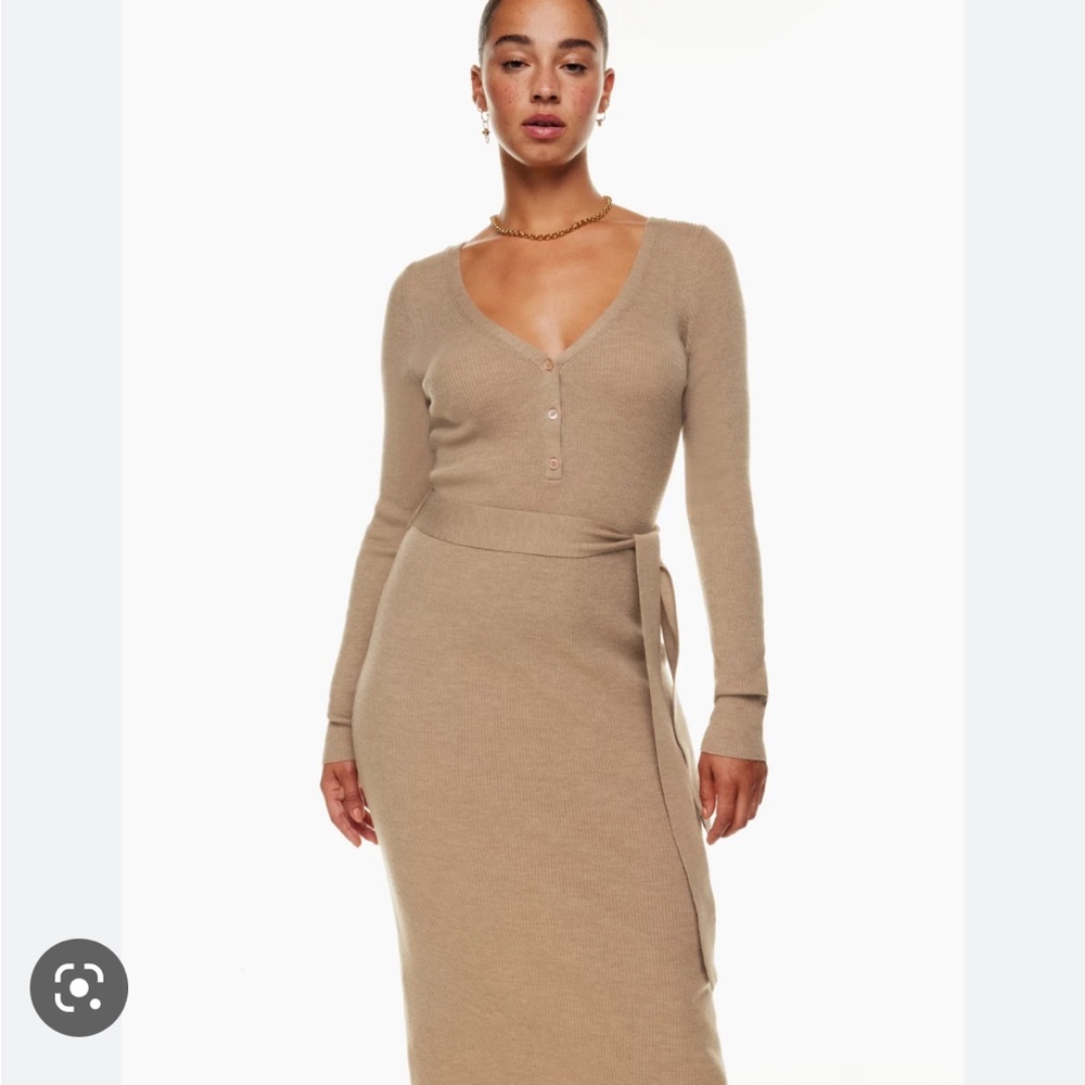 Babaton Henley dress size Small